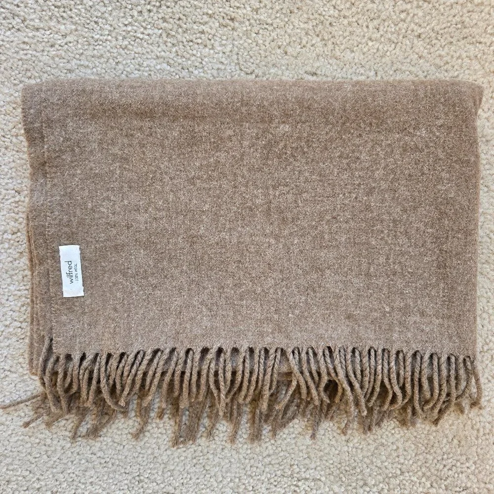 Wilfred 100% wool scarf